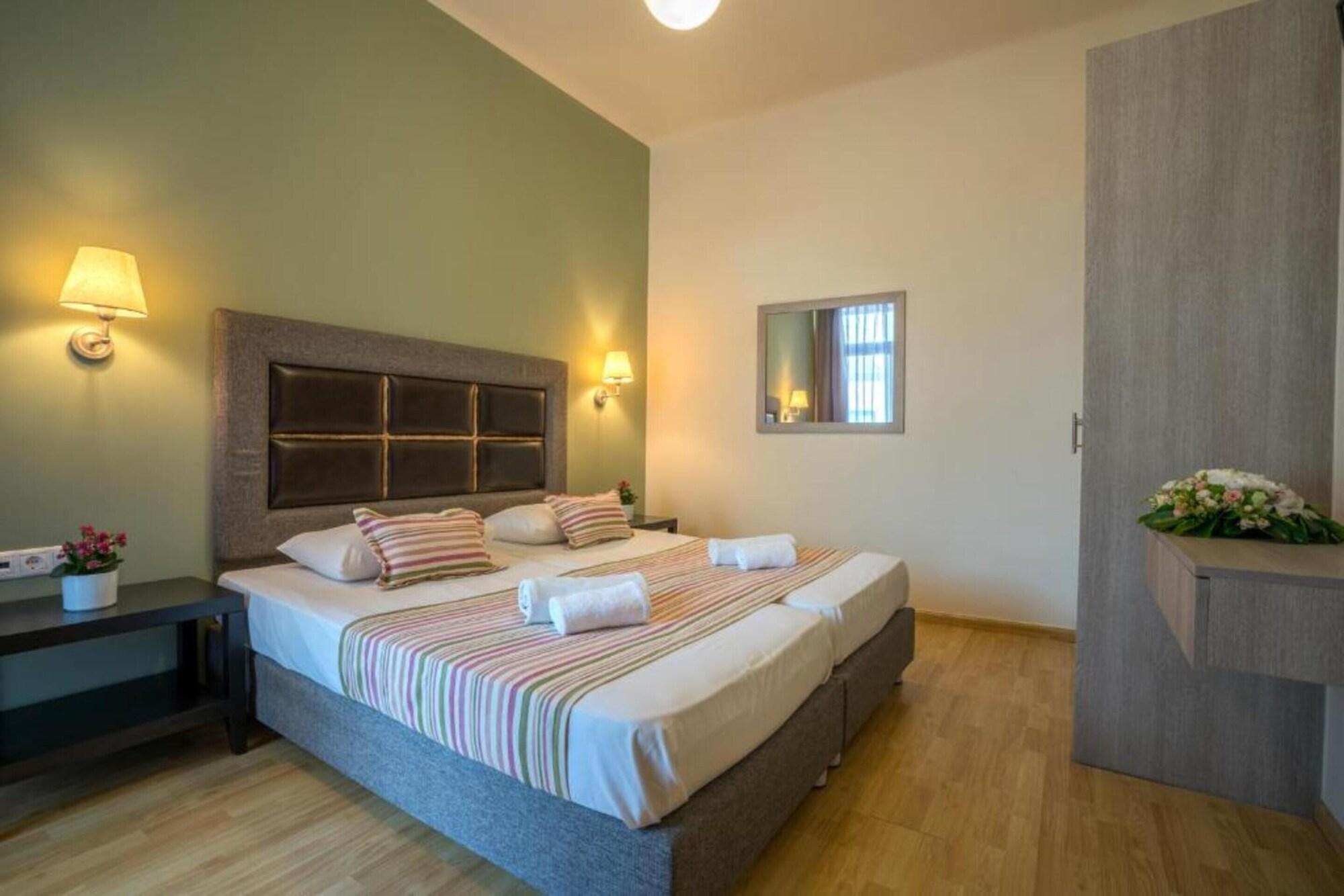 Alianthos Beach Hotel 플라키아스 외부 사진